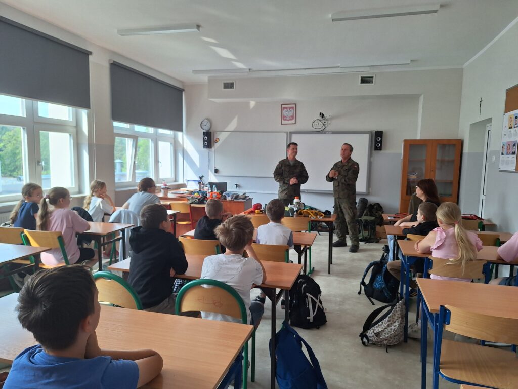 Uczniowie z klasy 4 c