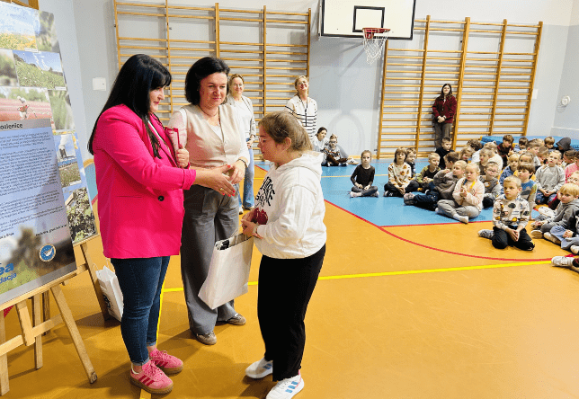 Uczniowie naszej szkoły podczas rozstrzygnięcia konkursu plastycznego zorganizowanego w ramach projektu Szkoła w Ruchu we współpracy z Enea Sp.z.o.o Kozienice. 