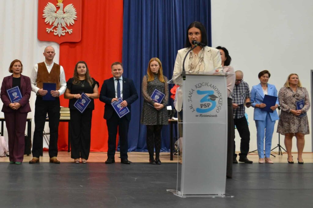 grono pedagogiczne podczas akademii