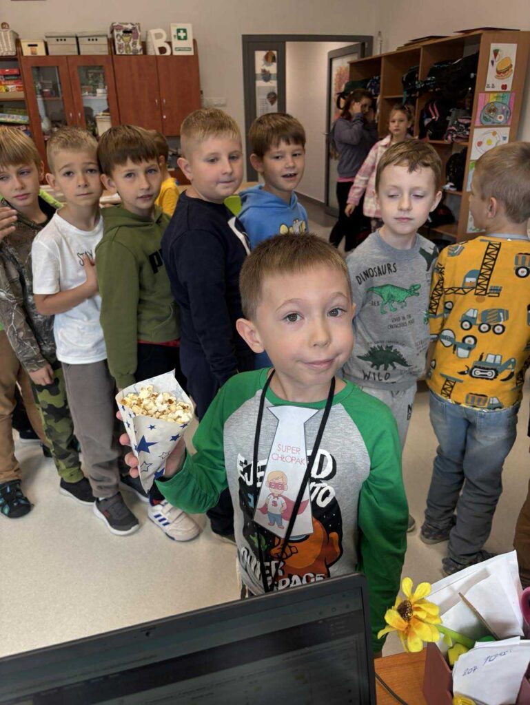 Chłopcy w świetlicy szkolnej