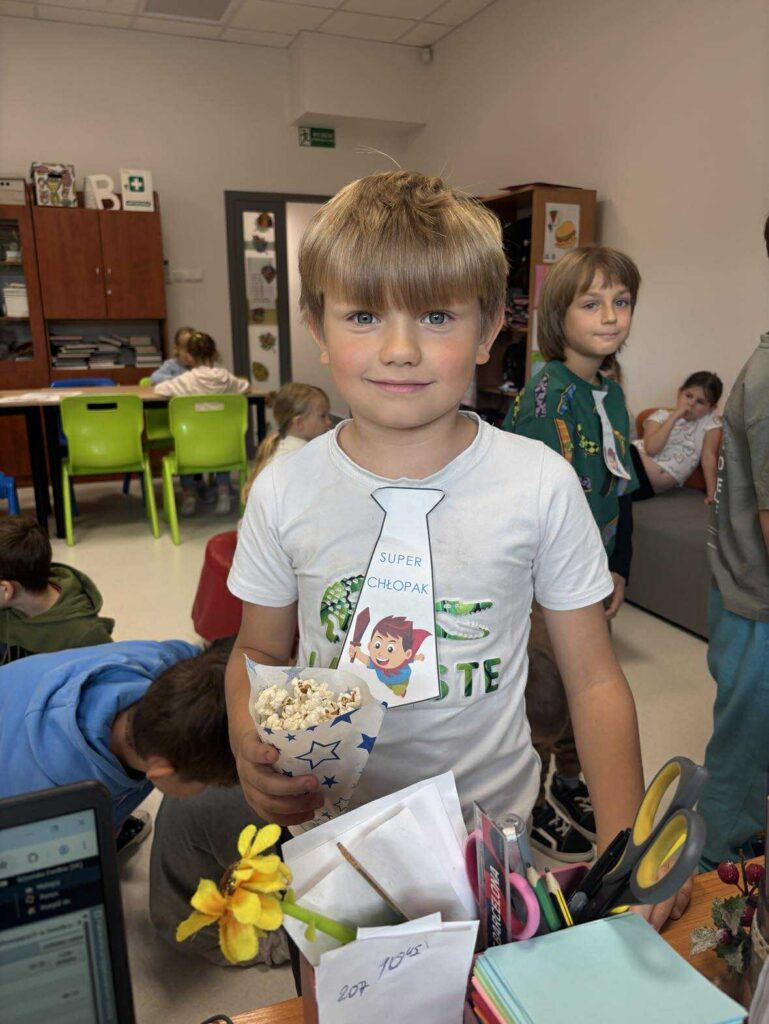 Chłopcy w świetlicy szkolnej