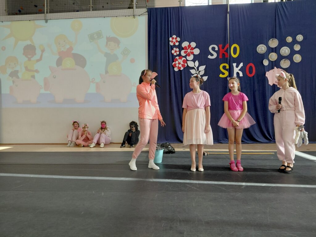 Uczniowie podczas apelu SKO