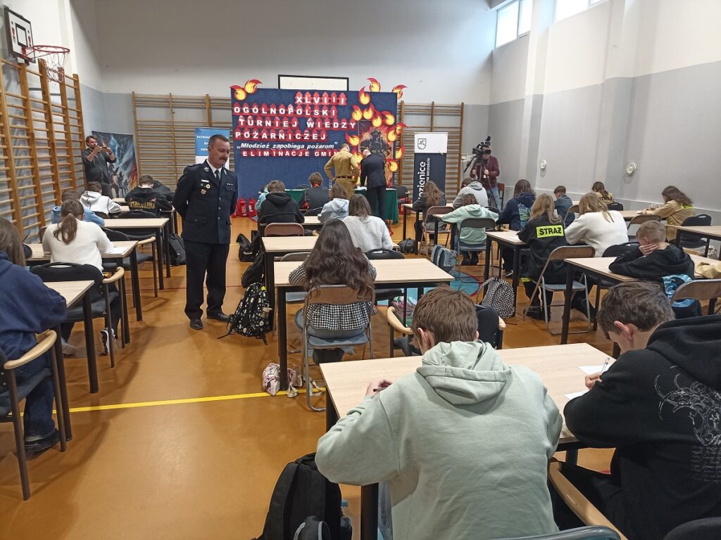XLVIII Ogólnopolski Turniej Wiedzy Pożarniczej "Młodzież zapobiega pożarom" eliminacje gminne w PSP3 Kozienice