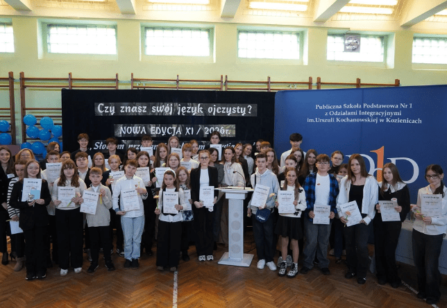 Uczniowie biorący udział w konkursie polonistycznym