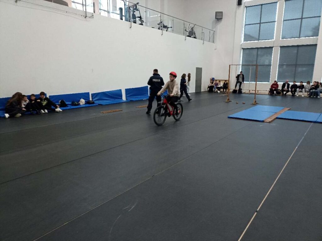 Eliminacje powiatowe XLVII Ogólnopolskiego Turnieju Bezpieczeństwa w Ruchu Drogowym, które odbyły się 9.04.2026r. w Publicznej Szkole Podstawowej nr 3 z Oddziałami Integracyjnymi w Kozienicach