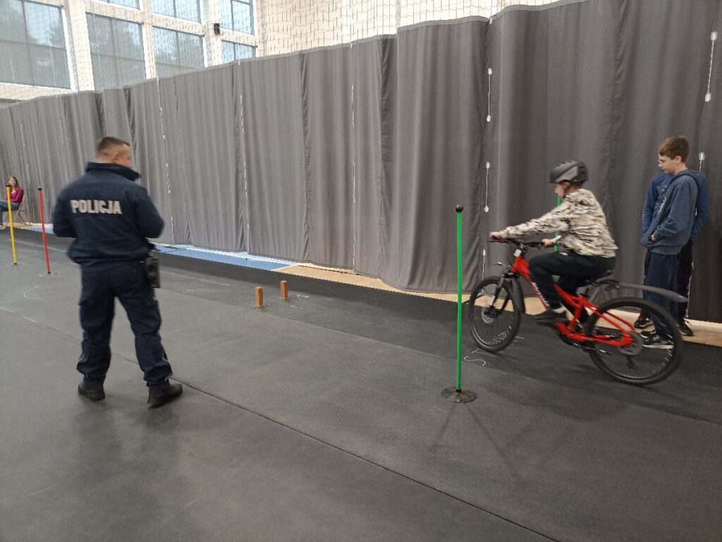 Eliminacje powiatowe XLVII Ogólnopolskiego Turnieju Bezpieczeństwa w Ruchu Drogowym, które odbyły się 9.04.2026r. w Publicznej Szkole Podstawowej nr 3 z Oddziałami Integracyjnymi w Kozienicach