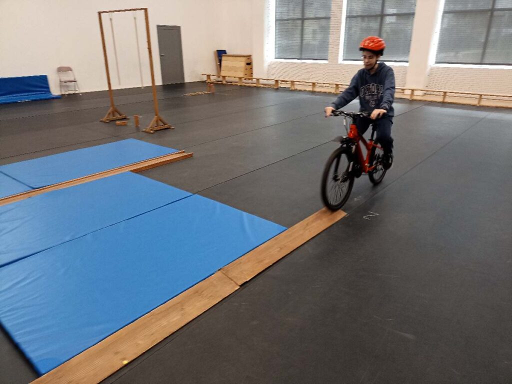 Eliminacje powiatowe XLVII Ogólnopolskiego Turnieju Bezpieczeństwa w Ruchu Drogowym, które odbyły się 9.04.2026r. w Publicznej Szkole Podstawowej nr 3 z Oddziałami Integracyjnymi w Kozienicach