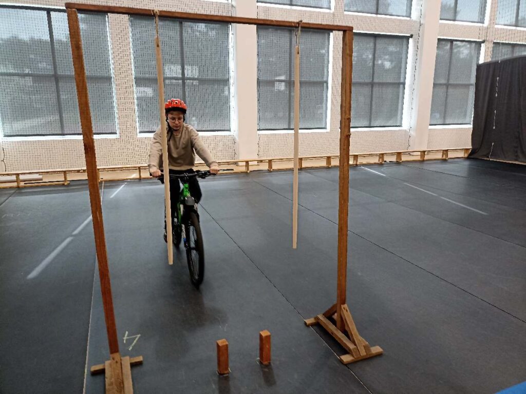 Eliminacje powiatowe XLVII Ogólnopolskiego Turnieju Bezpieczeństwa w Ruchu Drogowym, które odbyły się 9.04.2026r. w Publicznej Szkole Podstawowej nr 3 z Oddziałami Integracyjnymi w Kozienicach