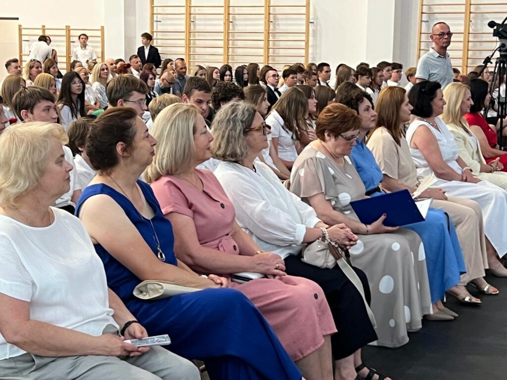 Nauczyciele Publicznej Szkoły Podstawowej nr 3.