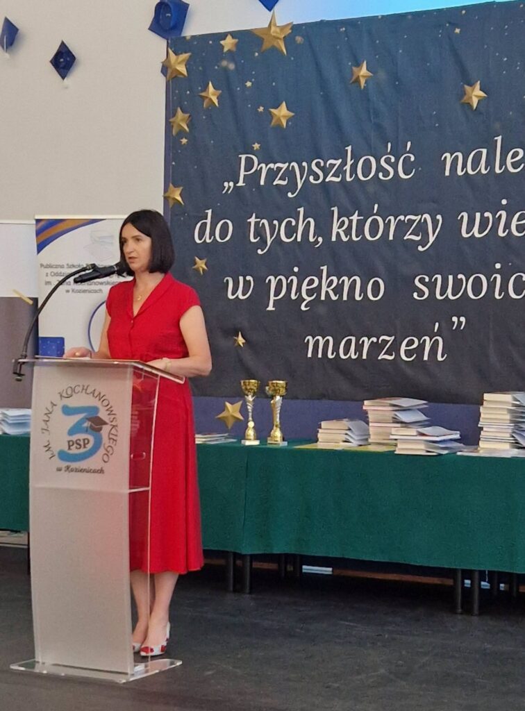 Dyrektor Publicznej Szkoły Podstawowej nr 3 z Oddziałami Integracyjnymi.